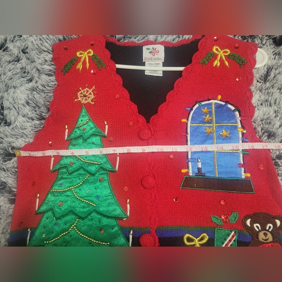 GUC- Vintage Nutcracker Christmas Sweater Vest - Picture 9 of 9
